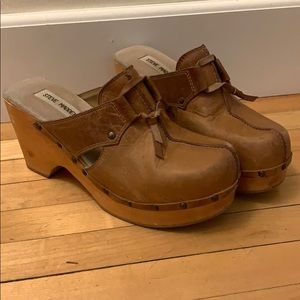 Steve Madden clogs